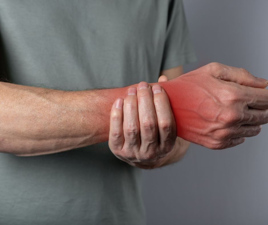 Karp&aacute;lny tunel: Pr&iacute;&ccaron;iny, pr&iacute;znaky a lie&ccaron;ba