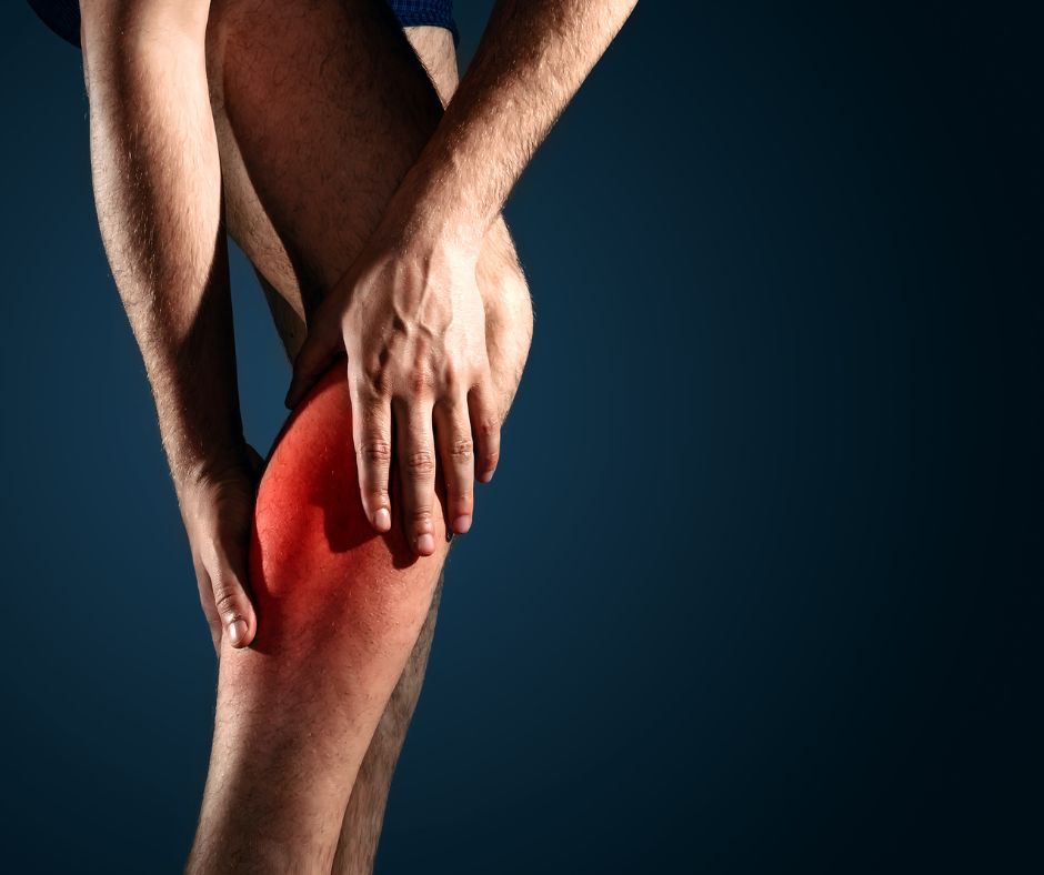 Nedostatok hydratacie a nevyvazena hladina elektrolytov ako je napriklad nedostatok draslika moze byt jednou z hlavnych pricin krcov v lytkach