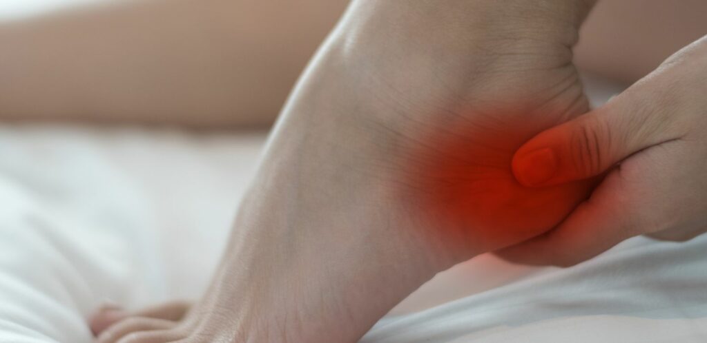 Rozpoznanie pricin vzniku ostrohov na pate je klucove pre ich efektivnu liecbu a prevenciu