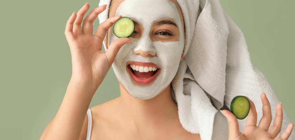 Dom&aacute;ca maska na tv&aacute;r proti akn&eacute;: Pr&iacute;rodn&eacute; rie&scaron;enie pre zdrav&uacute; ple&tcaron;